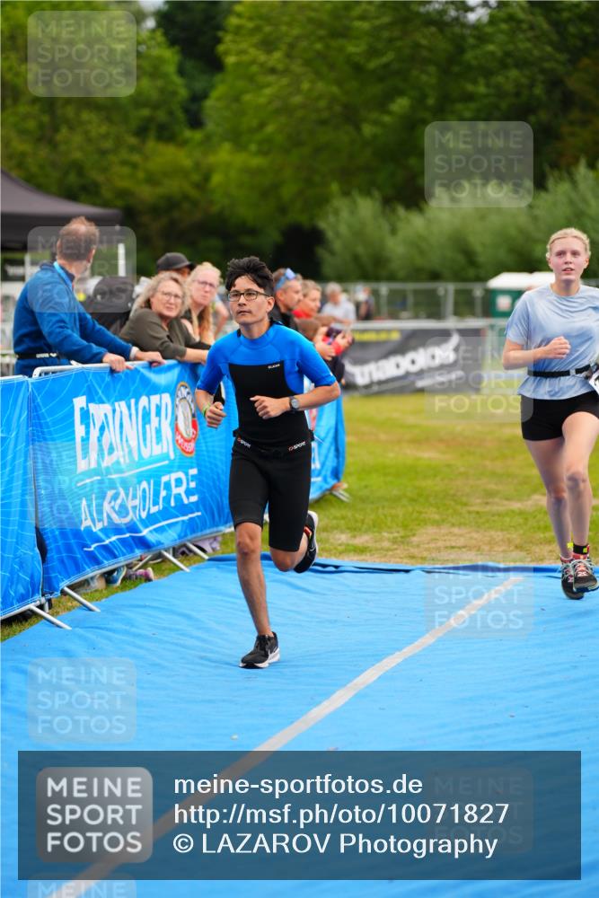 30.08.2026 - Elbe Triathlon Hamburg LAZAROV Photography http://msf.ph/oto/10071827 30.08.2026 13:06:20 Ziel 1766, 1782 meine-sportfotos.de