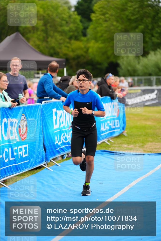 30.08.2026 - Elbe Triathlon Hamburg LAZAROV Photography http://msf.ph/oto/10071834 30.08.2026 13:06:20 Ziel 1766, 1782 meine-sportfotos.de