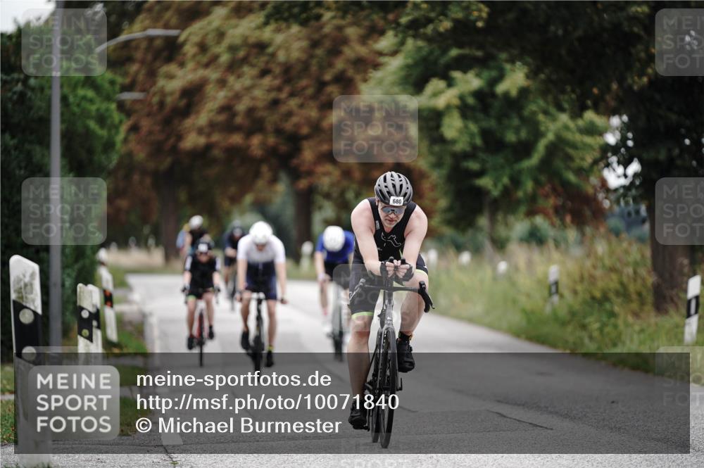 30.08.2026 - Elbe Triathlon Hamburg Michael Burmester http://msf.ph/oto/10071840 30.08.2026 10:08:56 Radfahren 435, 560, 606, 680, 842, 876 meine-sportfotos.de