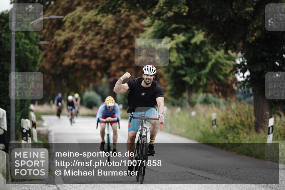30.08.2026 - Elbe Triathlon Hamburg Michael Burmester http://msf.ph/oto/10071858 30.08.2026 10:09:04 Radfahren 431, 560, 600 meine-sportfotos.de
