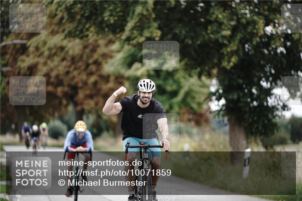 30.08.2026 - Elbe Triathlon Hamburg Michael Burmester http://msf.ph/oto/10071859 30.08.2026 10:09:04 Radfahren 431, 560, 600 meine-sportfotos.de