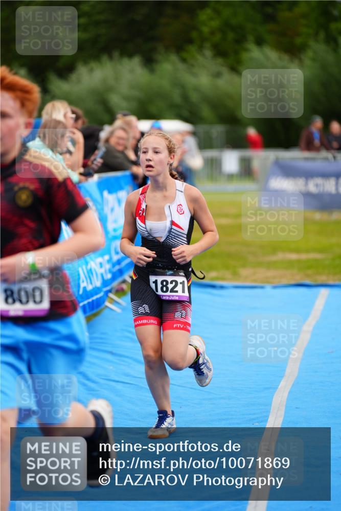 30.08.2026 - Elbe Triathlon Hamburg LAZAROV Photography http://msf.ph/oto/10071869 30.08.2026 13:07:06 Ziel 1800, 1821 meine-sportfotos.de