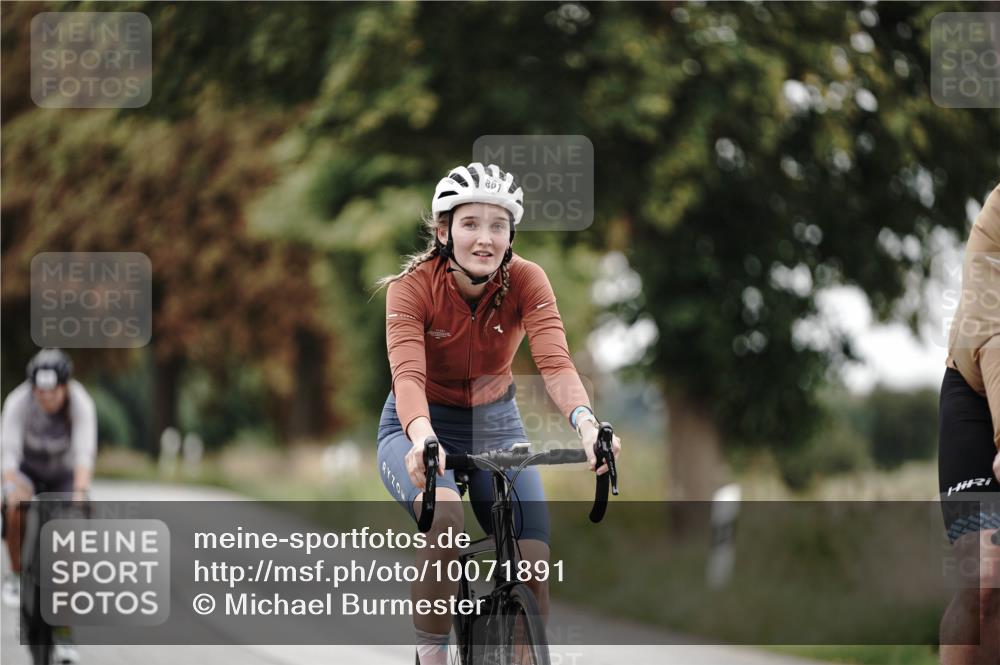 30.08.2026 - Elbe Triathlon Hamburg Michael Burmester http://msf.ph/oto/10071891 30.08.2026 10:09:20 Radfahren 443, 632, 860, 861 meine-sportfotos.de