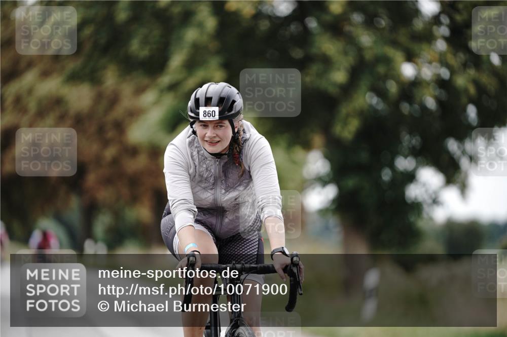 30.08.2026 - Elbe Triathlon Hamburg Michael Burmester http://msf.ph/oto/10071900 30.08.2026 10:09:22 Radfahren 443, 632, 860, 861 meine-sportfotos.de