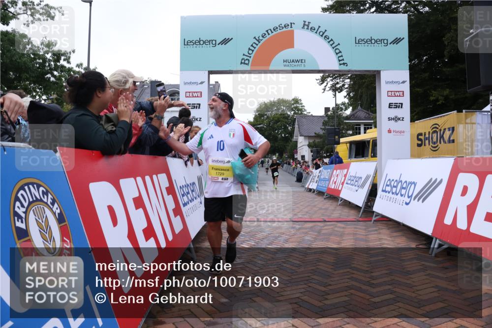 30.08.2026 - Blankeneser Heldenlauf Lena Gebhardt http://msf.ph/oto/10071903 30.08.2026 10:13:01 Ziel 1729, 5419 meine-sportfotos.de