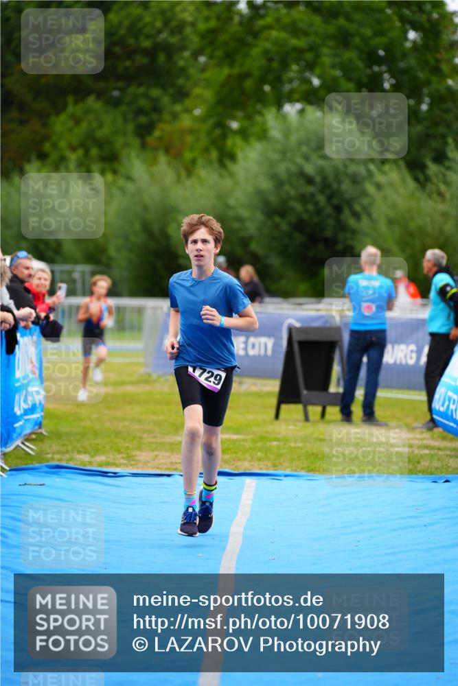 30.08.2026 - Elbe Triathlon Hamburg LAZAROV Photography http://msf.ph/oto/10071908 30.08.2026 13:07:38 Ziel 1729, 1778 meine-sportfotos.de