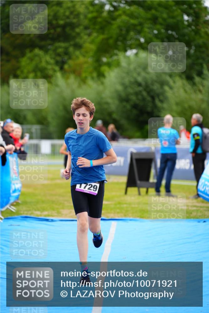 30.08.2026 - Elbe Triathlon Hamburg LAZAROV Photography http://msf.ph/oto/10071921 30.08.2026 13:07:39 Ziel 1729, 1778 meine-sportfotos.de