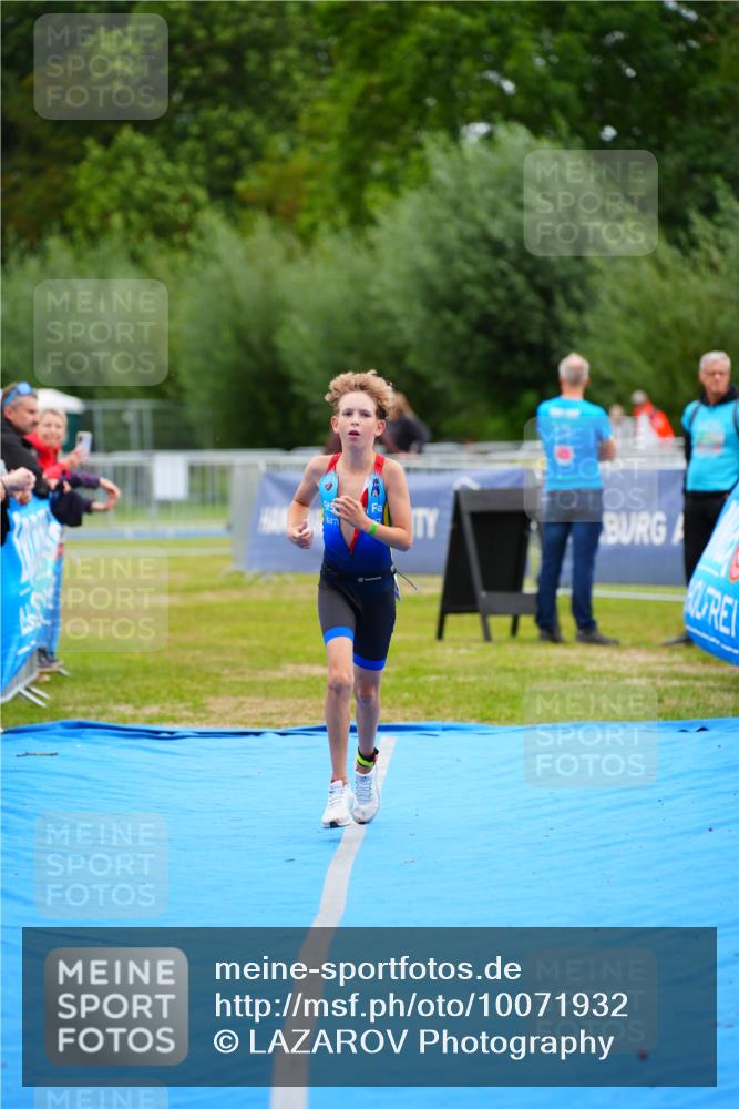 30.08.2026 - Elbe Triathlon Hamburg LAZAROV Photography http://msf.ph/oto/10071932 30.08.2026 13:07:42 Ziel 1729, 1778 meine-sportfotos.de