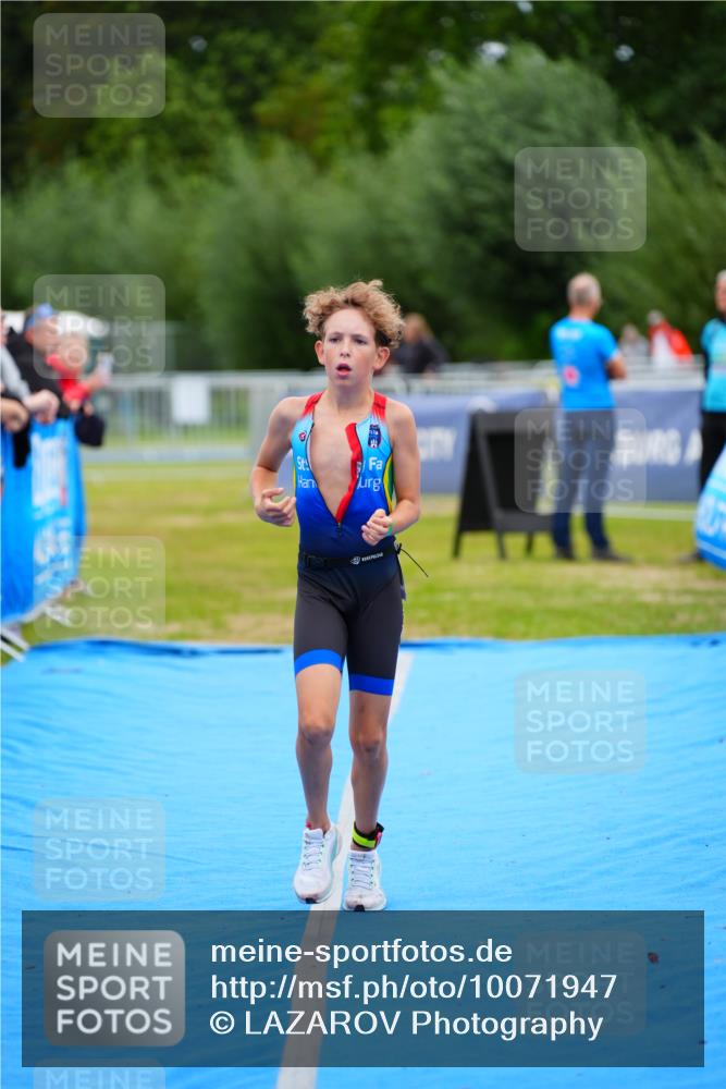 30.08.2026 - Elbe Triathlon Hamburg LAZAROV Photography http://msf.ph/oto/10071947 30.08.2026 13:07:44 Ziel 1778 meine-sportfotos.de