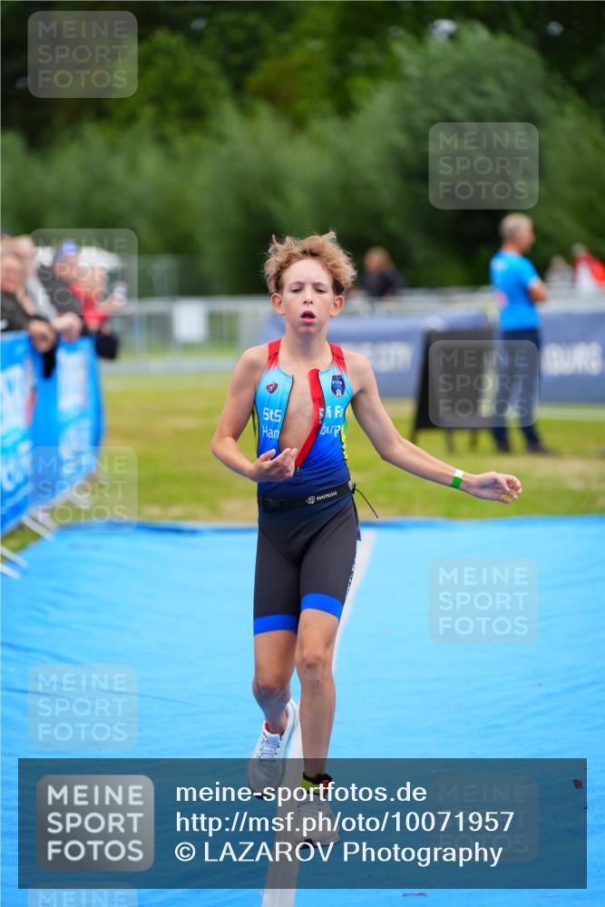 30.08.2026 - Elbe Triathlon Hamburg LAZAROV Photography http://msf.ph/oto/10071957 30.08.2026 13:07:44 Ziel 1778 meine-sportfotos.de