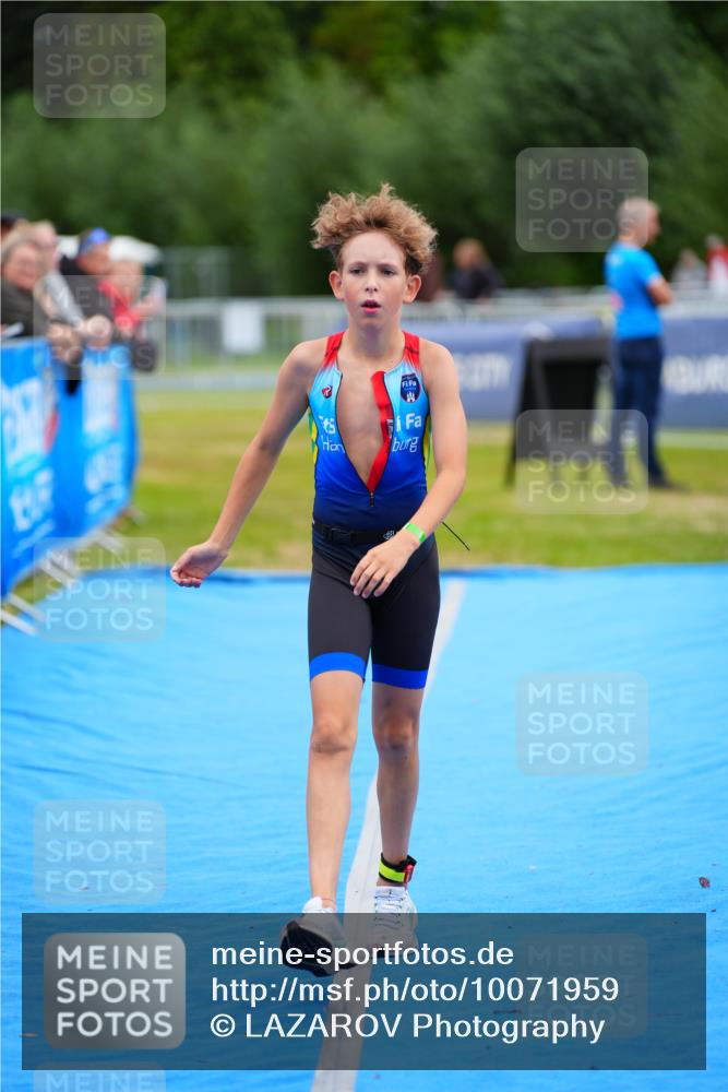 30.08.2026 - Elbe Triathlon Hamburg LAZAROV Photography http://msf.ph/oto/10071959 30.08.2026 13:07:45 Ziel 1778 meine-sportfotos.de