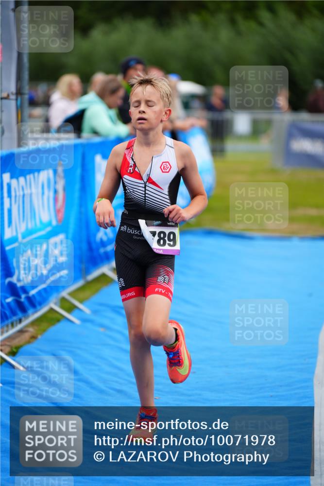 30.08.2026 - Elbe Triathlon Hamburg LAZAROV Photography http://msf.ph/oto/10071978 30.08.2026 13:09:04 Ziel 1789 meine-sportfotos.de