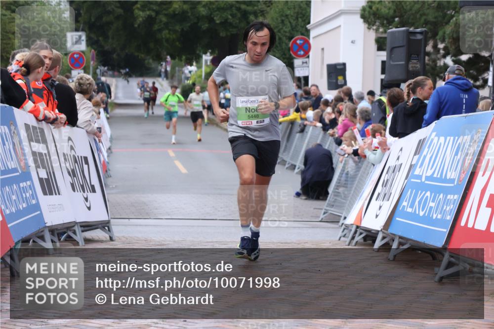 30.08.2026 - Blankeneser Heldenlauf Lena Gebhardt http://msf.ph/oto/10071998 30.08.2026 10:13:08 Ziel 5419, 5448 meine-sportfotos.de