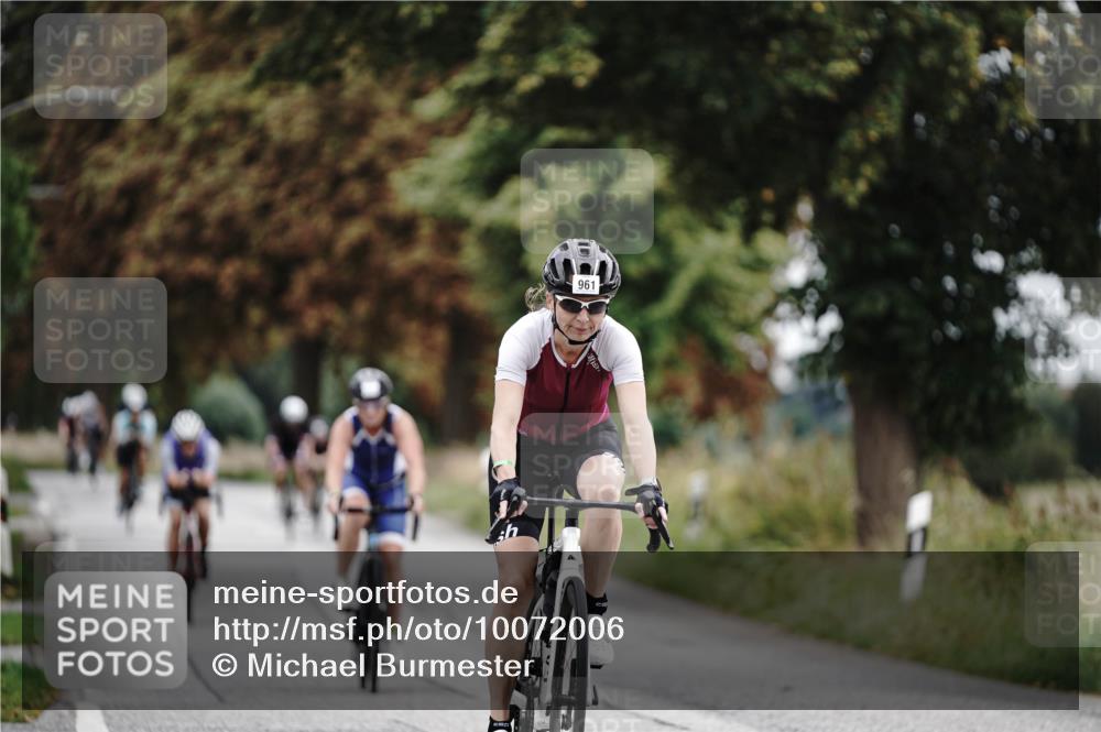 30.08.2026 - Elbe Triathlon Hamburg Michael Burmester http://msf.ph/oto/10072006 30.08.2026 10:10:33 Radfahren 462, 714, 789, 856, 911, 961, 965 meine-sportfotos.de
