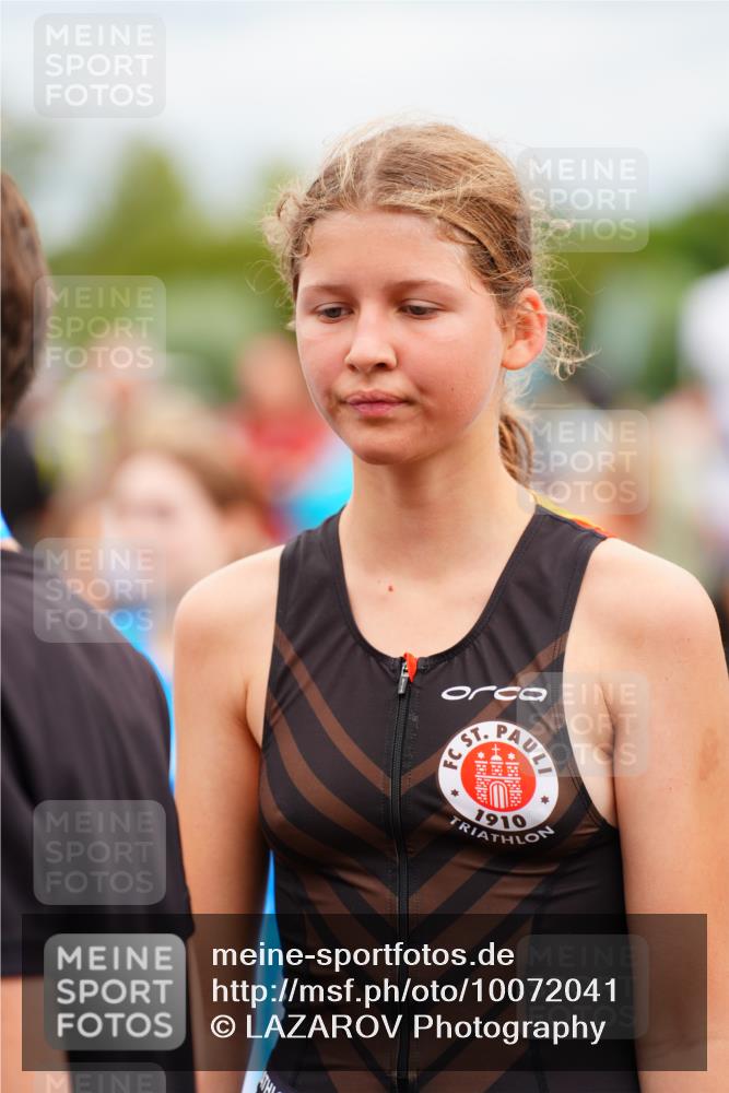 30.08.2026 - Elbe Triathlon Hamburg LAZAROV Photography http://msf.ph/oto/10072041 30.08.2026 13:09:28 Ziel 1777 meine-sportfotos.de