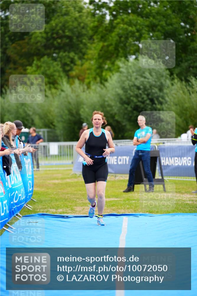 30.08.2026 - Elbe Triathlon Hamburg LAZAROV Photography http://msf.ph/oto/10072050 30.08.2026 13:10:35 Ziel 1698 meine-sportfotos.de