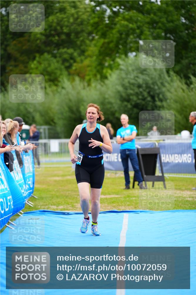 30.08.2026 - Elbe Triathlon Hamburg LAZAROV Photography http://msf.ph/oto/10072059 30.08.2026 13:10:36 Ziel 1698 meine-sportfotos.de