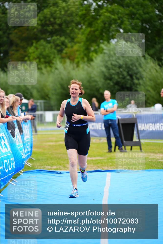 30.08.2026 - Elbe Triathlon Hamburg LAZAROV Photography http://msf.ph/oto/10072063 30.08.2026 13:10:36 Ziel 1698 meine-sportfotos.de