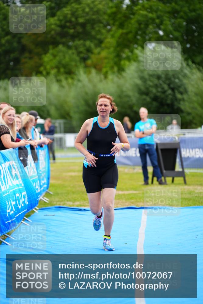 30.08.2026 - Elbe Triathlon Hamburg LAZAROV Photography http://msf.ph/oto/10072067 30.08.2026 13:10:36 Ziel 1698 meine-sportfotos.de