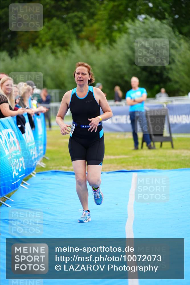 30.08.2026 - Elbe Triathlon Hamburg LAZAROV Photography http://msf.ph/oto/10072073 30.08.2026 13:10:37 Ziel 1698 meine-sportfotos.de