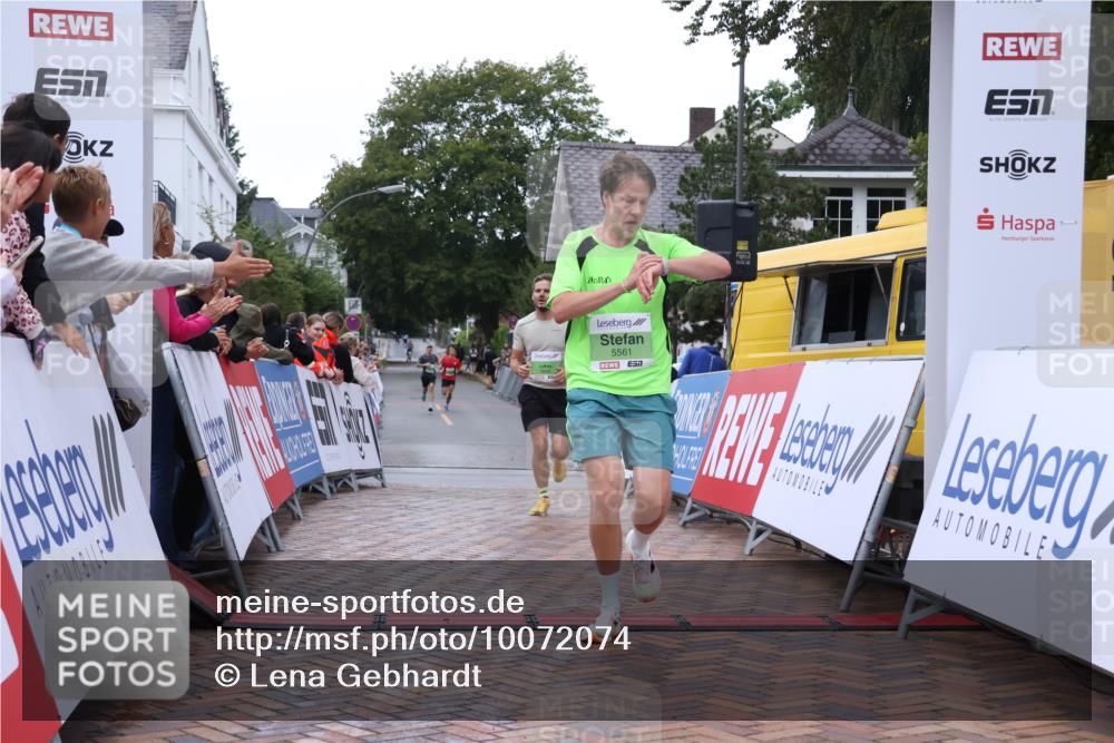 30.08.2026 - Blankeneser Heldenlauf Lena Gebhardt http://msf.ph/oto/10072074 30.08.2026 10:13:18 Ziel 5448, 5561, 5844 meine-sportfotos.de