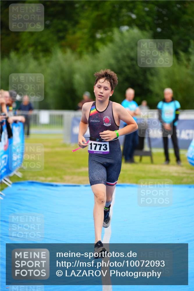 30.08.2026 - Elbe Triathlon Hamburg LAZAROV Photography http://msf.ph/oto/10072093 30.08.2026 13:10:50 Ziel 1773 meine-sportfotos.de