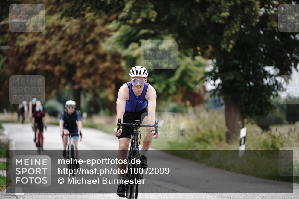 30.08.2026 - Elbe Triathlon Hamburg Michael Burmester http://msf.ph/oto/10072099 30.08.2026 10:11:18 Radfahren 364, 581, 633, 836, 920, 927 meine-sportfotos.de