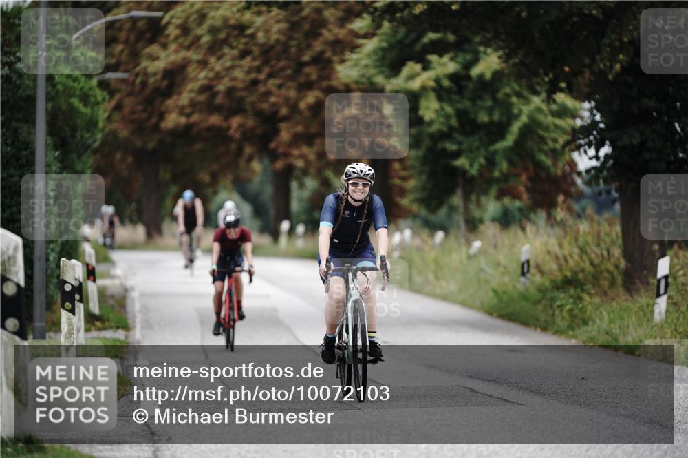 30.08.2026 - Elbe Triathlon Hamburg Michael Burmester http://msf.ph/oto/10072103 30.08.2026 10:11:20 Radfahren 581, 621, 633, 713, 836, 920 meine-sportfotos.de