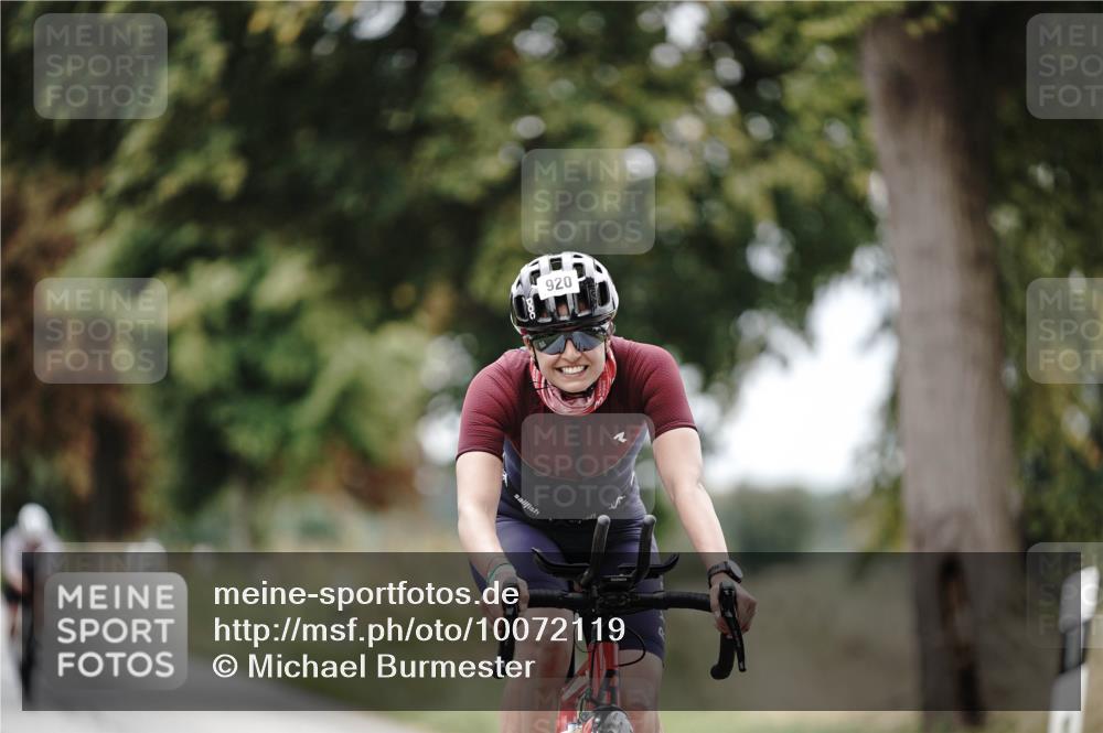 30.08.2026 - Elbe Triathlon Hamburg Michael Burmester http://msf.ph/oto/10072119 30.08.2026 10:11:23 Radfahren 621, 713, 741, 836, 920 meine-sportfotos.de