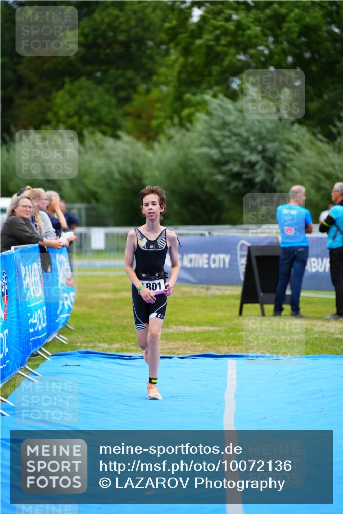 30.08.2026 - Elbe Triathlon Hamburg LAZAROV Photography http://msf.ph/oto/10072136 30.08.2026 13:14:09 Ziel 1801 meine-sportfotos.de