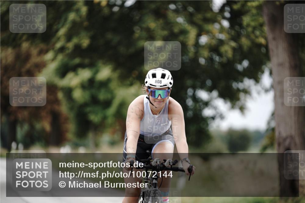30.08.2026 - Elbe Triathlon Hamburg Michael Burmester http://msf.ph/oto/10072144 30.08.2026 10:11:35 Radfahren 557, 678, 808, 907 meine-sportfotos.de