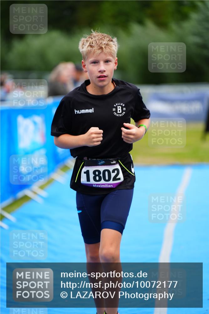 30.08.2026 - Elbe Triathlon Hamburg LAZAROV Photography http://msf.ph/oto/10072177 30.08.2026 13:15:04 Ziel 1802 meine-sportfotos.de