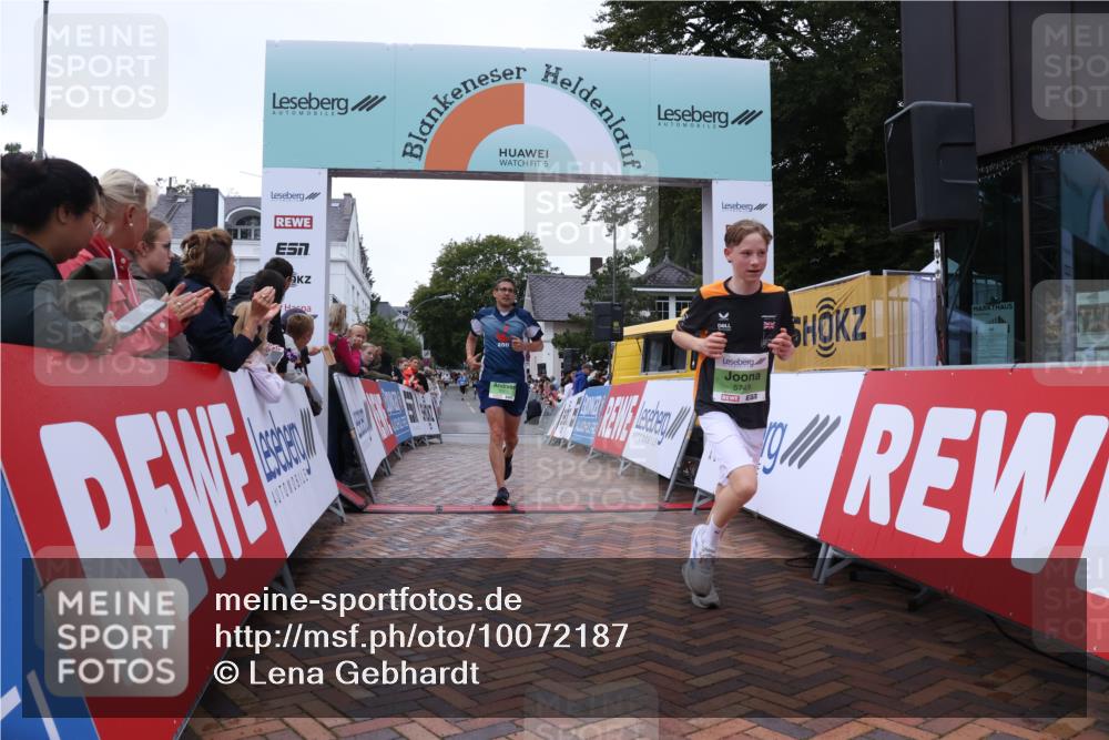 30.08.2026 - Blankeneser Heldenlauf Lena Gebhardt http://msf.ph/oto/10072187 30.08.2026 10:13:52 Ziel 5303, 5749 meine-sportfotos.de