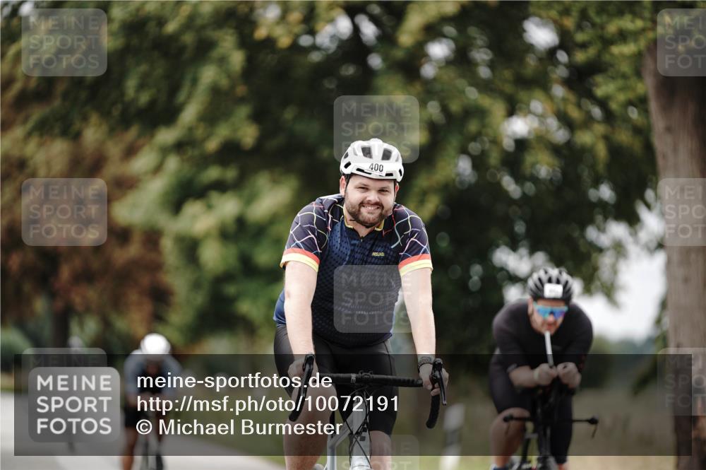 30.08.2026 - Elbe Triathlon Hamburg Michael Burmester http://msf.ph/oto/10072191 30.08.2026 10:12:12 Radfahren 400, 665, 698, 710, 853, 980 meine-sportfotos.de