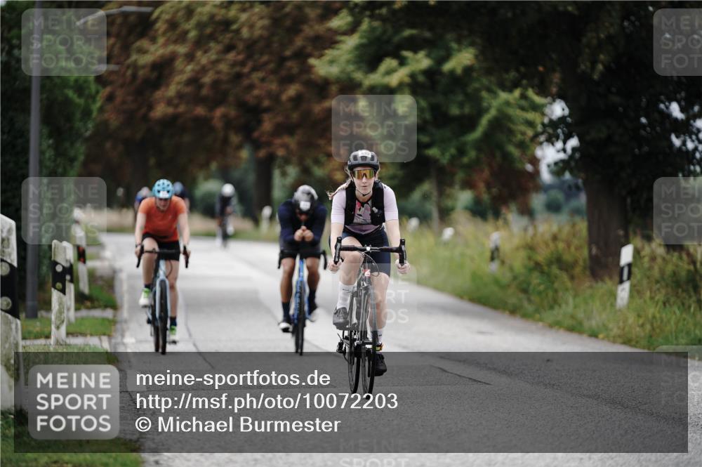 30.08.2026 - Elbe Triathlon Hamburg Michael Burmester http://msf.ph/oto/10072203 30.08.2026 10:12:25 Radfahren 437, 833, 902, 976 meine-sportfotos.de