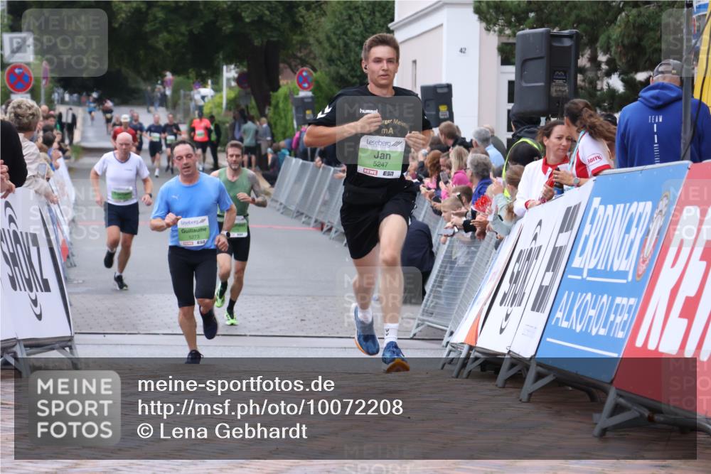 30.08.2026 - Blankeneser Heldenlauf Lena Gebhardt http://msf.ph/oto/10072208 30.08.2026 10:14:01 Ziel 5247, 5303 meine-sportfotos.de