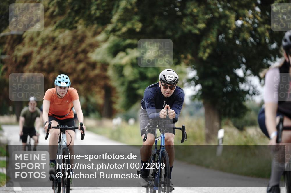 30.08.2026 - Elbe Triathlon Hamburg Michael Burmester http://msf.ph/oto/10072209 30.08.2026 10:12:27 Radfahren 437, 569, 734, 833, 902, 939, 976 meine-sportfotos.de