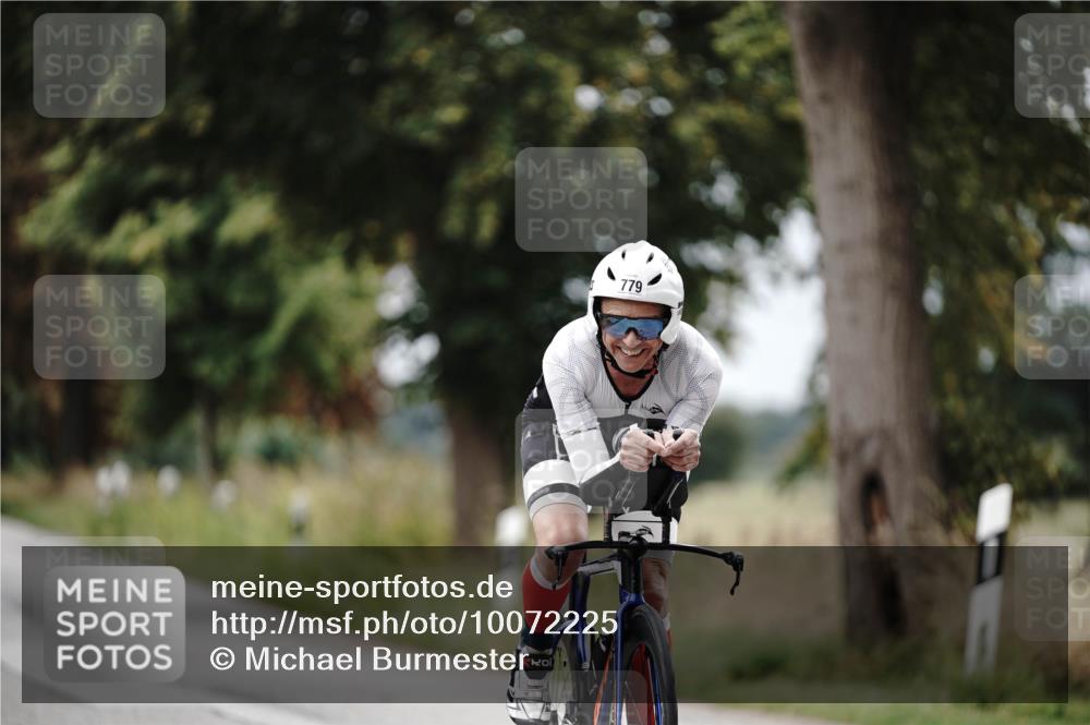 30.08.2026 - Elbe Triathlon Hamburg Michael Burmester http://msf.ph/oto/10072225 30.08.2026 10:12:44 Radfahren 410, 779, 983 meine-sportfotos.de