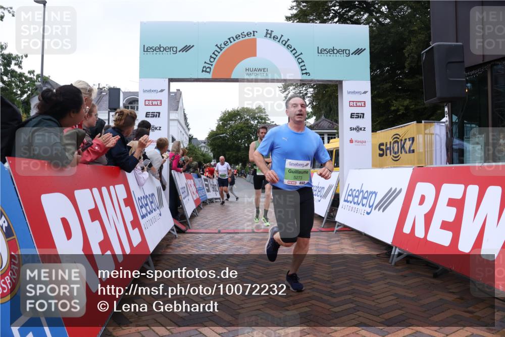 30.08.2026 - Blankeneser Heldenlauf Lena Gebhardt http://msf.ph/oto/10072232 30.08.2026 10:14:06 Ziel 5247, 5273, 5275, 5816 meine-sportfotos.de
