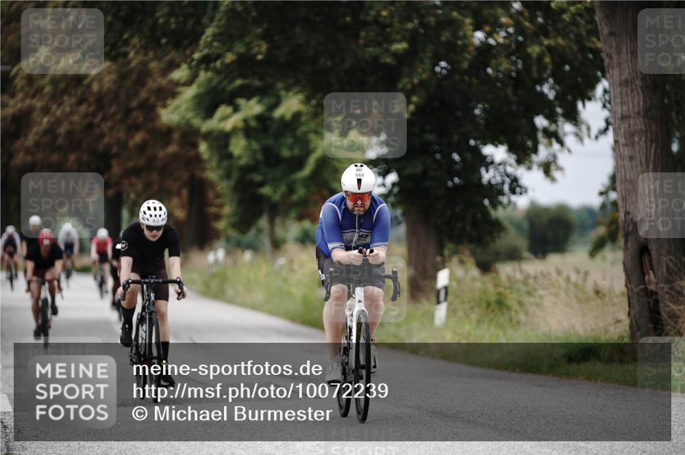 30.08.2026 - Elbe Triathlon Hamburg Michael Burmester http://msf.ph/oto/10072239 30.08.2026 10:12:55 Radfahren 441, 537, 657, 664, 669, 722, 728, 813, 883 meine-sportfotos.de