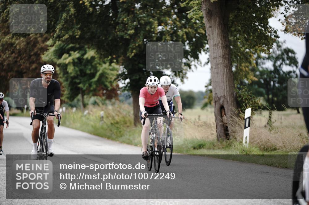 30.08.2026 - Elbe Triathlon Hamburg Michael Burmester http://msf.ph/oto/10072249 30.08.2026 10:13:01 Radfahren 441, 537, 664, 722, 728, 797, 872, 883 meine-sportfotos.de