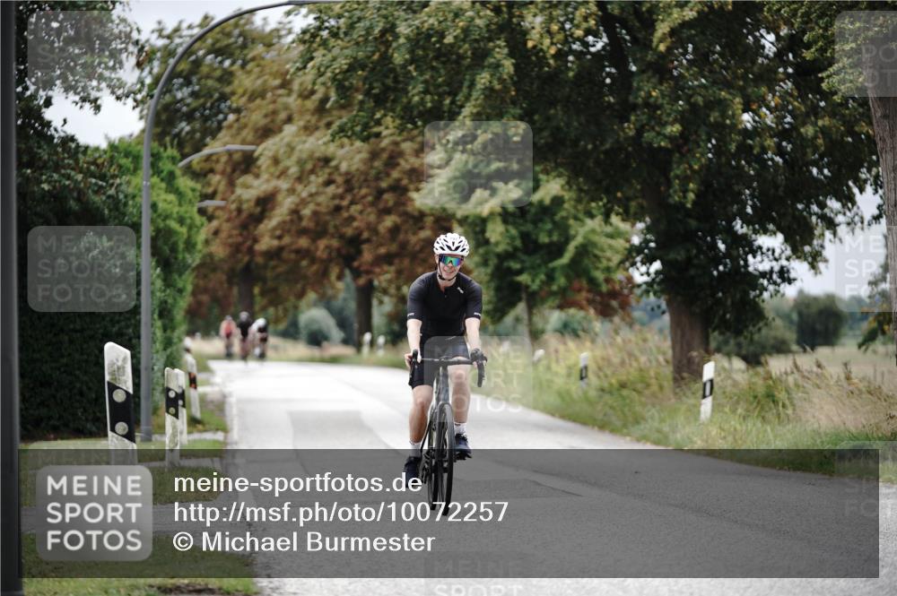 30.08.2026 - Elbe Triathlon Hamburg Michael Burmester http://msf.ph/oto/10072257 30.08.2026 10:13:06 Radfahren 797, 872 meine-sportfotos.de
