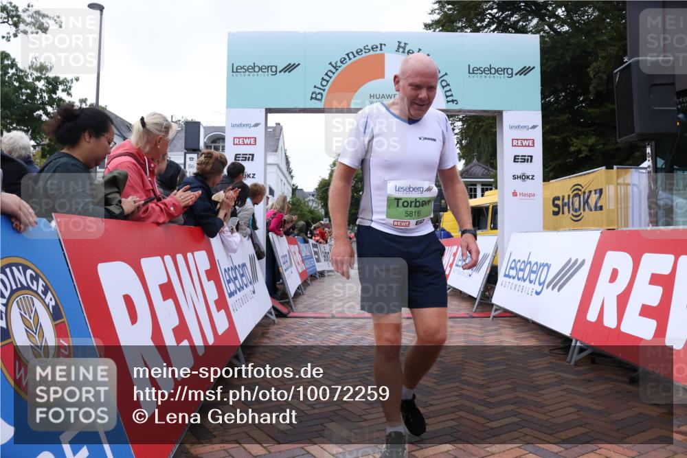 30.08.2026 - Blankeneser Heldenlauf Lena Gebhardt http://msf.ph/oto/10072259 30.08.2026 10:14:11 Ziel 5247, 5273, 5275, 5816 meine-sportfotos.de