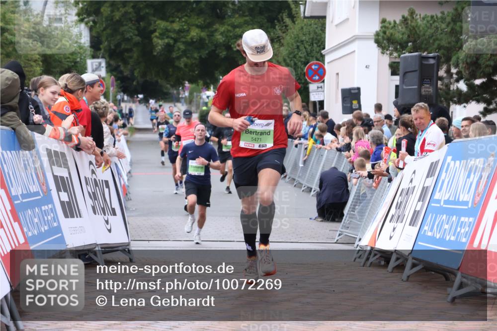 30.08.2026 - Blankeneser Heldenlauf Lena Gebhardt http://msf.ph/oto/10072269 30.08.2026 10:14:14 Ziel 5273, 5275, 5471, 5816 meine-sportfotos.de