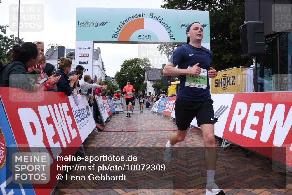 30.08.2026 - Blankeneser Heldenlauf Lena Gebhardt http://msf.ph/oto/10072309 30.08.2026 10:14:19 Ziel 5151, 5270, 5471, 5620, 5828 meine-sportfotos.de