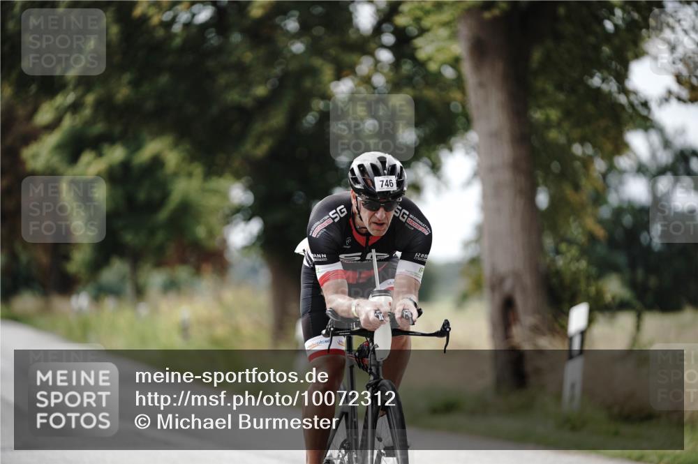 30.08.2026 - Elbe Triathlon Hamburg Michael Burmester http://msf.ph/oto/10072312 30.08.2026 10:13:53 Radfahren 612, 746, 881, 886, 1896 meine-sportfotos.de
