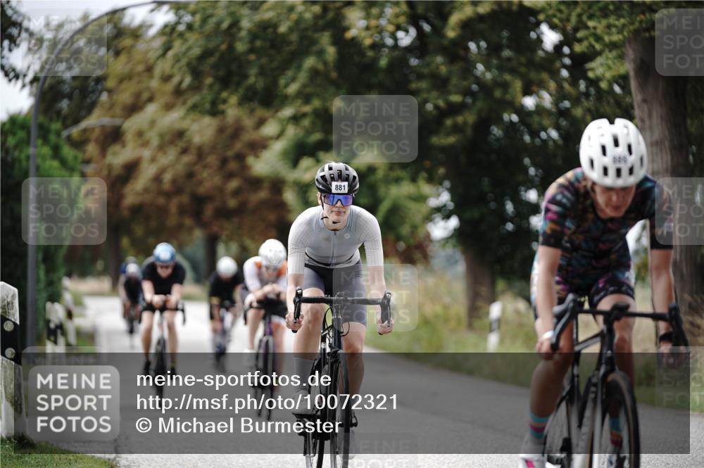 30.08.2026 - Elbe Triathlon Hamburg Michael Burmester http://msf.ph/oto/10072321 30.08.2026 10:13:59 Radfahren 585, 611, 612, 646, 799, 881, 886, 1896 meine-sportfotos.de
