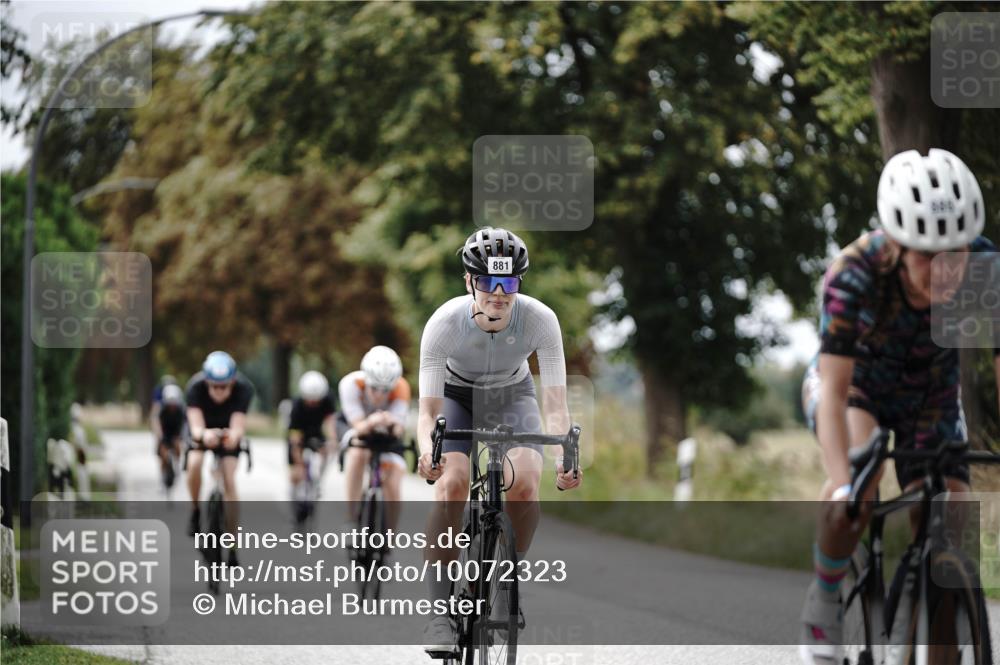 30.08.2026 - Elbe Triathlon Hamburg Michael Burmester http://msf.ph/oto/10072323 30.08.2026 10:13:59 Radfahren 585, 611, 612, 646, 799, 881, 886, 1896 meine-sportfotos.de