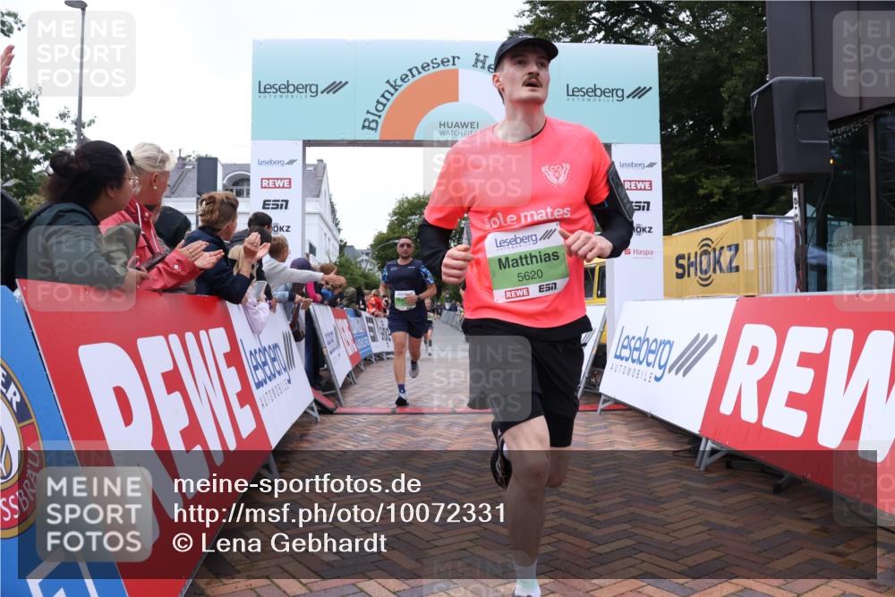30.08.2026 - Blankeneser Heldenlauf Lena Gebhardt http://msf.ph/oto/10072331 30.08.2026 10:14:22 Ziel 5151, 5270, 5398, 5471, 5620, 5828 meine-sportfotos.de