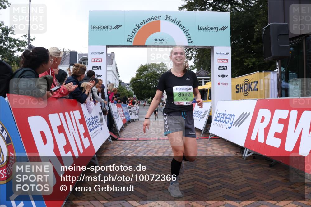 30.08.2026 - Blankeneser Heldenlauf Lena Gebhardt http://msf.ph/oto/10072366 30.08.2026 10:14:27 Ziel 5151, 5270, 5398, 5620, 5753, 5828 meine-sportfotos.de